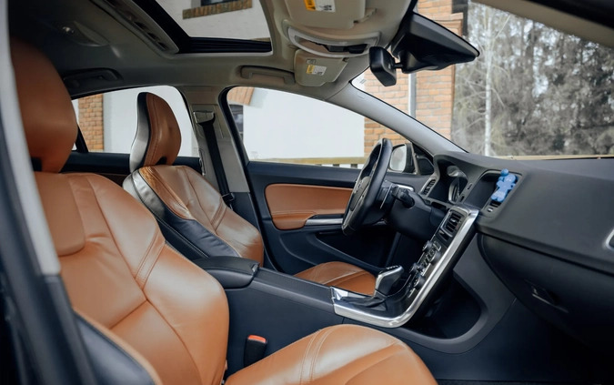 Volvo S60 cena 61300 przebieg: 181307, rok produkcji 2014 z Lublin małe 596